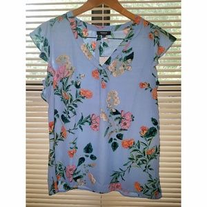 PREMISE Studio lady's blue floral top